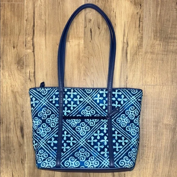 Vera Bradley Argyle Diamond Navy and Light Blue Tote Bag Purse - Picture 2 of 6